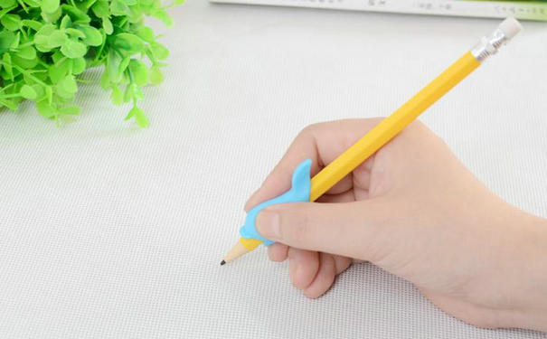 TPR握筆器的正確使用方法 TPR握筆器的正確使用方法